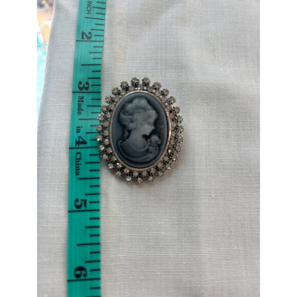 Vintage Inspired Champagne Crystal Cameo In Bronze Tone Metal - Picture 5 of 6